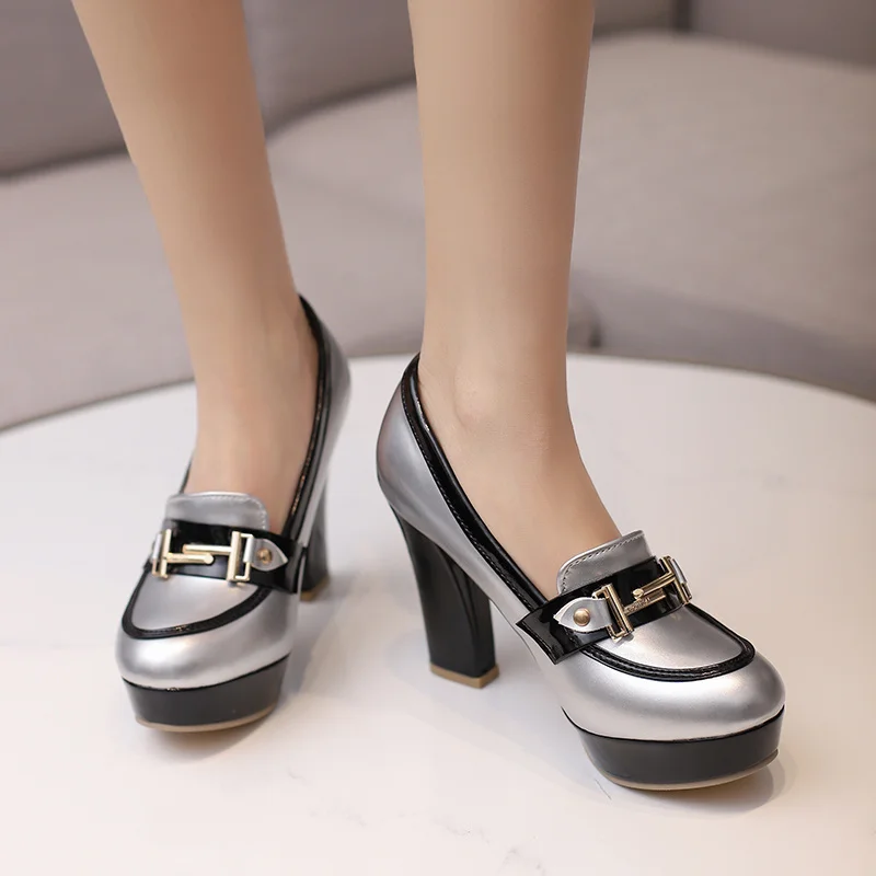 แฟชั่นโซ่โลหะผู้หญิงLoafersเงิ - Leather Work Dress บทวิจารณ์และราคา